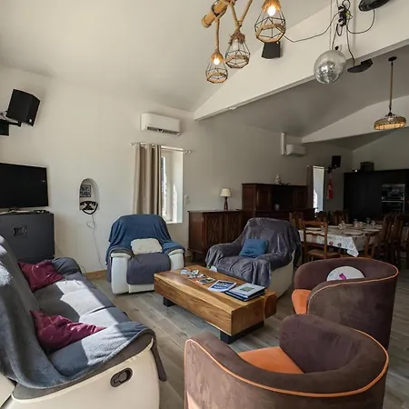 Maison Familiale Avec Piscine Privee Et Jardin Pour 11 Pers - Fr-1-653-265 *