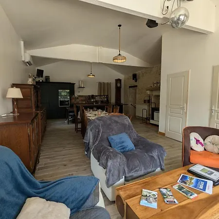 Maison Familiale Avec Piscine Privee Et Jardin Pour 11 Pers - Fr-1-653-265 Magnac-Lavalette-Villars